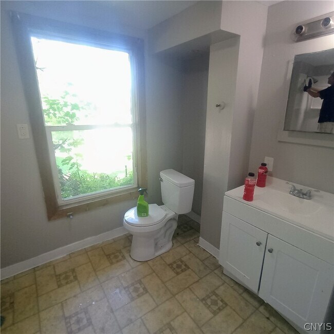 Photo - 610 Park St
