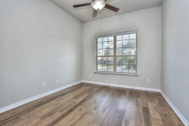 Photo - 409 Bluehaw Dr