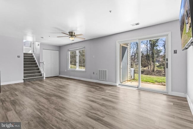 Photo - 8730 Grasmere Ct