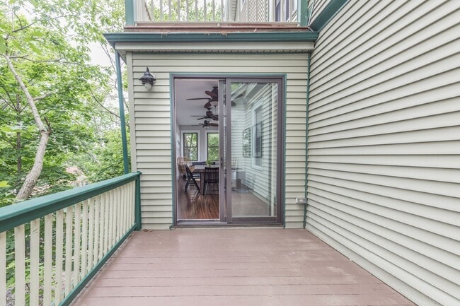 Photo - 63 Beech Glen St