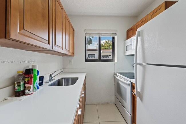 Photo - 1911 NW 30th St Unit 3