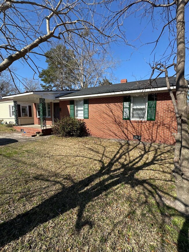 Building Photo - 833 Kennedy Ave Rental