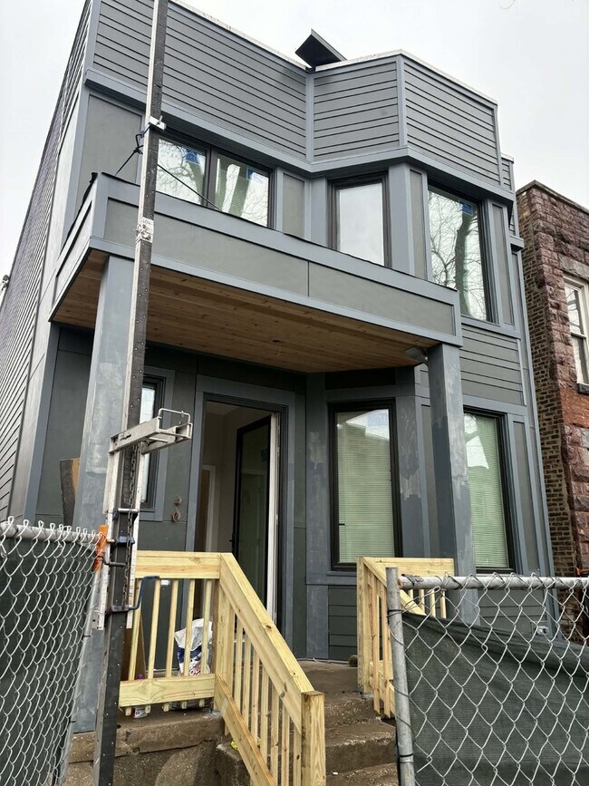 Photo - 6321 S Eberhart Ave Unit G