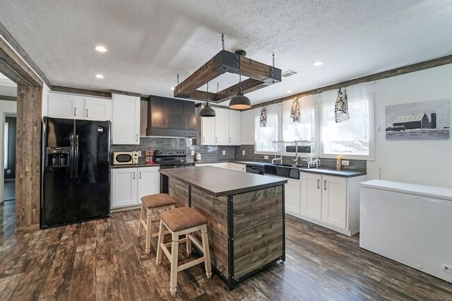 Photo - 29703 Midland St