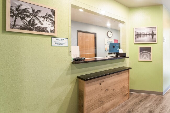 Furnished Studio-Ocala