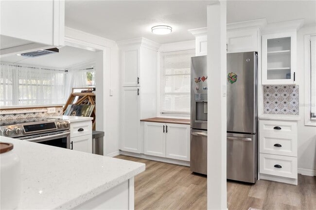 Photo - 4105 Rockefeller Ave