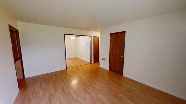 Photo - 2743 Lancaster St