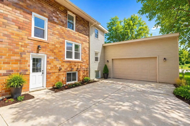 Photo - 20543 Gudith Rd