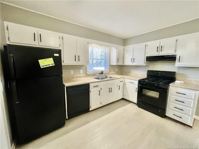 Photo - 452 Cloverhill Pl