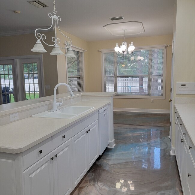 Photo - 1005 Misty Hollow Ln