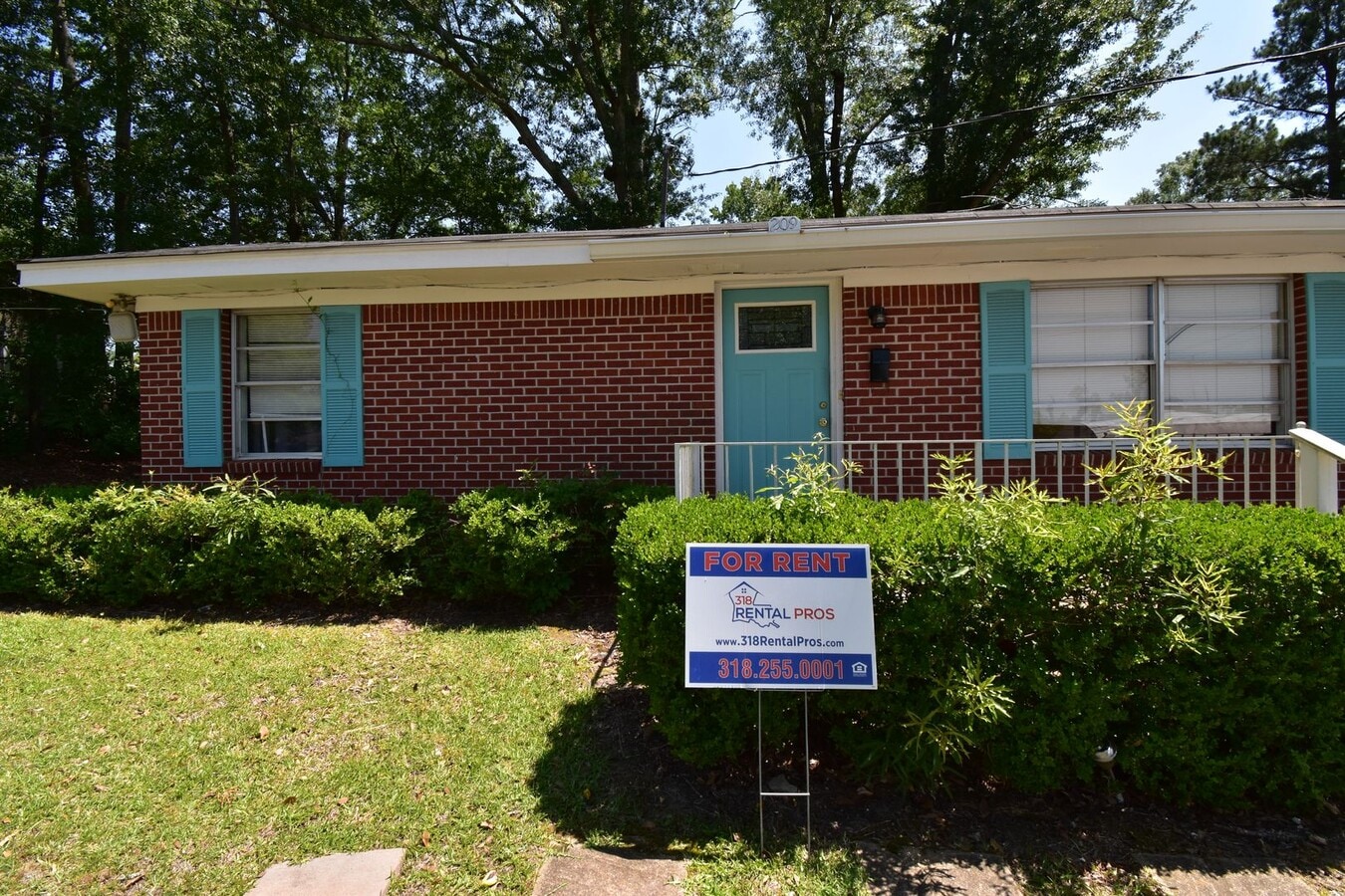 209/211 W Virginia Ave. Duplex - 209/211 W Virginia Ave. Duplex Apartment Unit 209 W Virginia Ave.