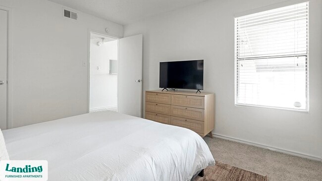 Photo - 1071 Clayton Ln Unidad M0509