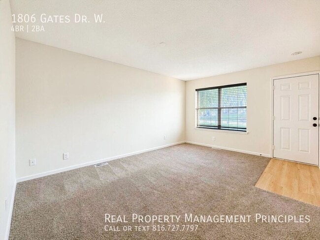 Photo - 1806 Gates Dr W