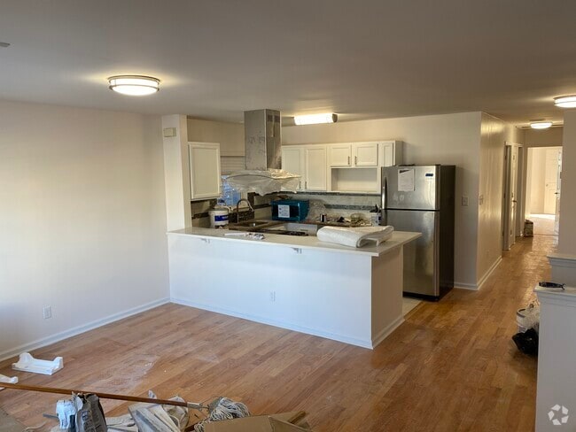 Building Photo - 66 Summer Ave Unit 2nd floor Rental