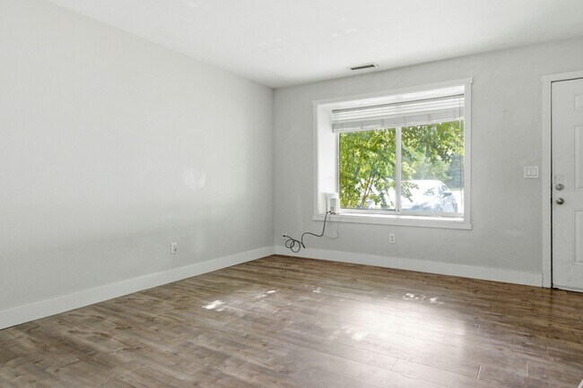 Photo - 1488 S 400 E