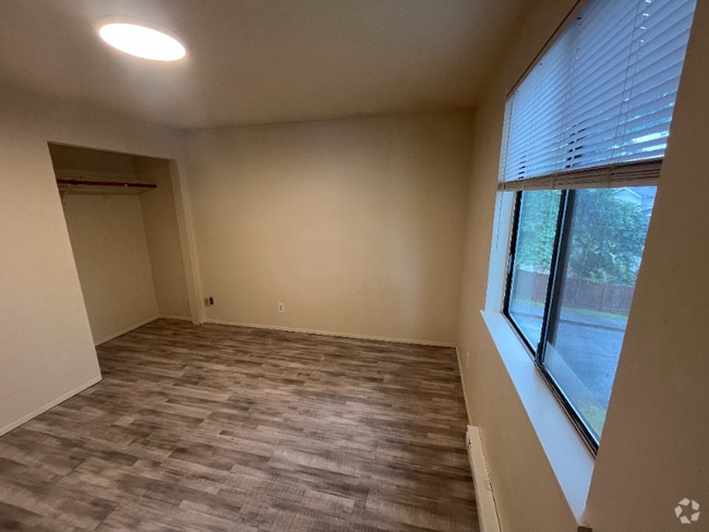 Building Photo - 2719 S 125th St Unit 3 Rental