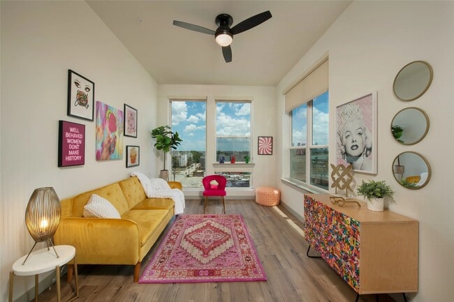 Building Photo - 1107 Shepherd Dr Unit 529