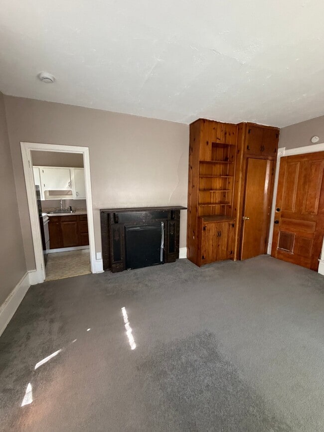 Photo - 512 W Ionia St Unit B