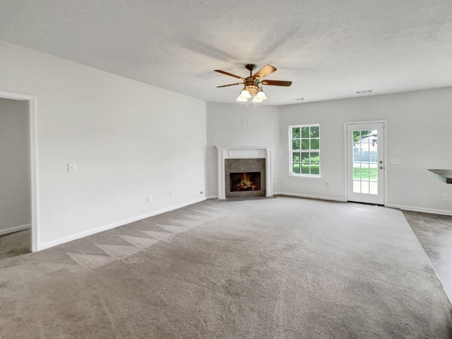 Photo - 102 Privett Ct