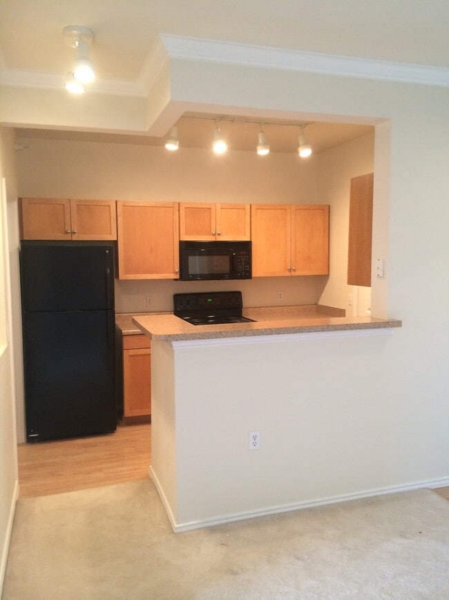 Photo - Modern 2-Bedroom in Eden Prairie with Heat... Unidad 2316