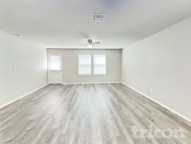 Photo - 1876 Heather Glen Dr