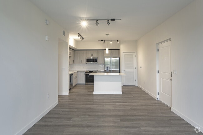 2BR,2BA - Carnation
