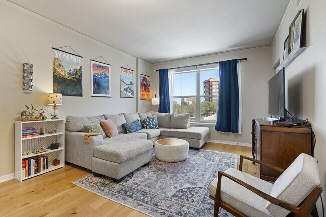 1975 N Grant St Unit 401