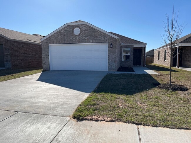 Photo - Pre-Leasing Now: Inviting 3-Bed, 2-Bath Home in Barberry Court