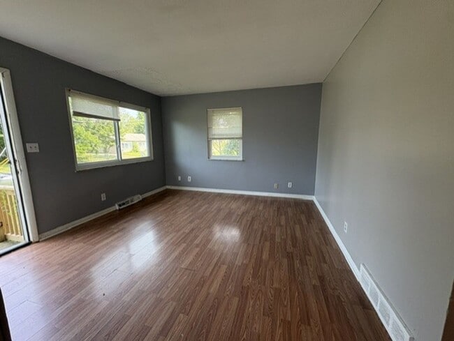 Photo - 1382 Bellevue Ave