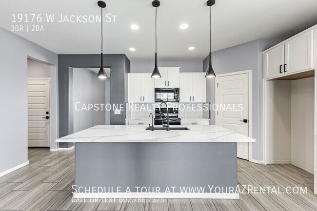 Photo - 19176 W Jackson St