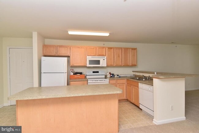 Photo - 1306 Caitlins Way
