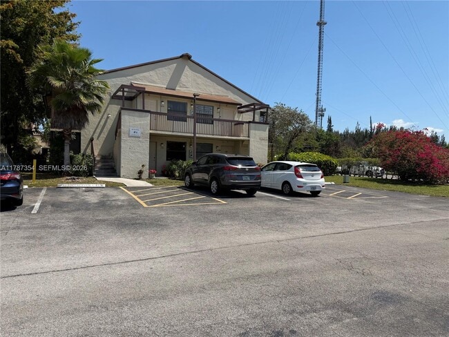 Building Photo - 455 NW 210th St Unit 204