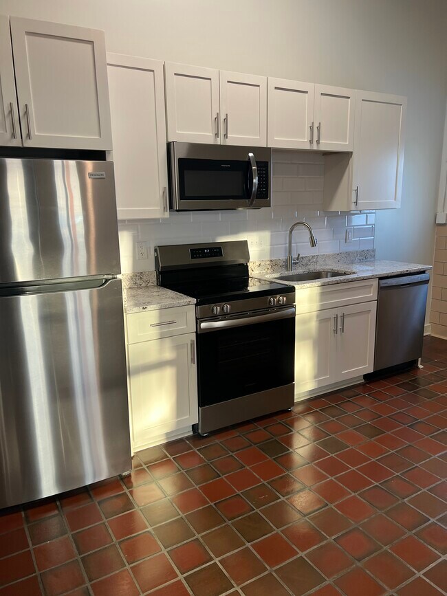 Building Photo - PULASKI LOFTS Unit 129