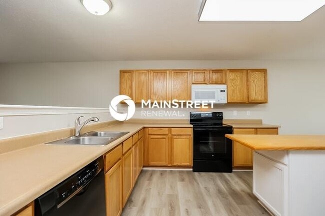 Photo - 3 Bedroom Pet-Friendly Home in HERMITAGE, TN with Main Street Renewal