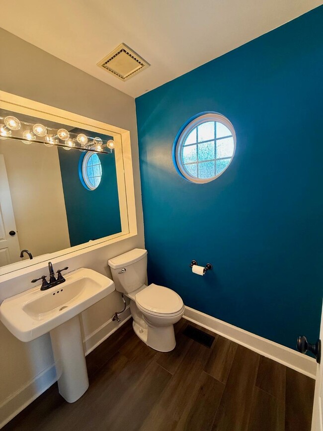 Photo - 800 Palomino Ln