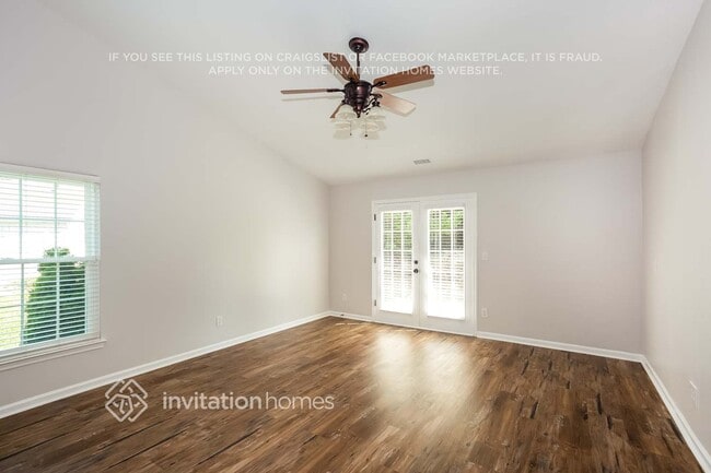 Photo - 144 Edgington St