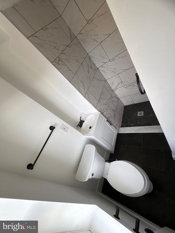 Photo - 1340 E Oxford St