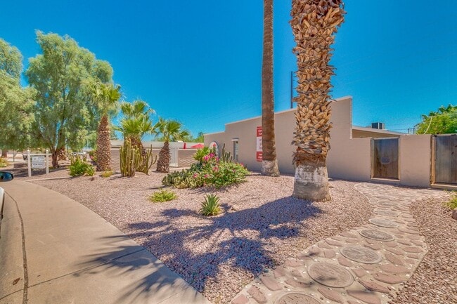 Photo - South Scottsdale - Two Bedroom with $0 Move in Special! Unidad 8627