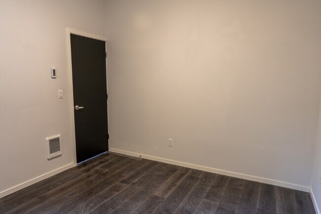 Photo - 3Bd/3.5Ba Seattle Townhouse