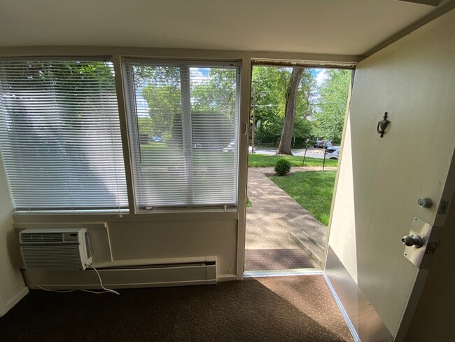 Photo - Westover Court Apartments