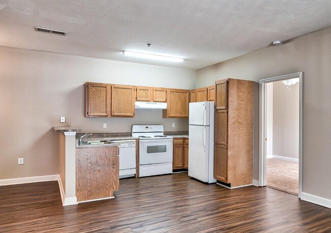 Photo - Main Street Apartments