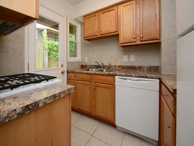 Photo - 3903 Cass St Unidad 1