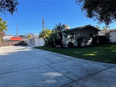 Photo - 325 La Paloma St