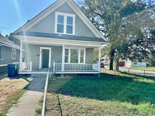 Building Photo - New on the Market! Rental