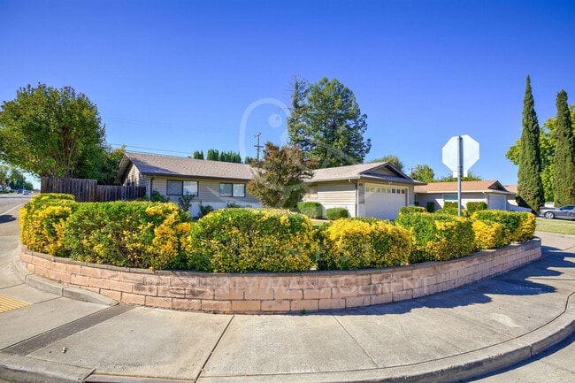 Photo - 7501 Saybrook Dr