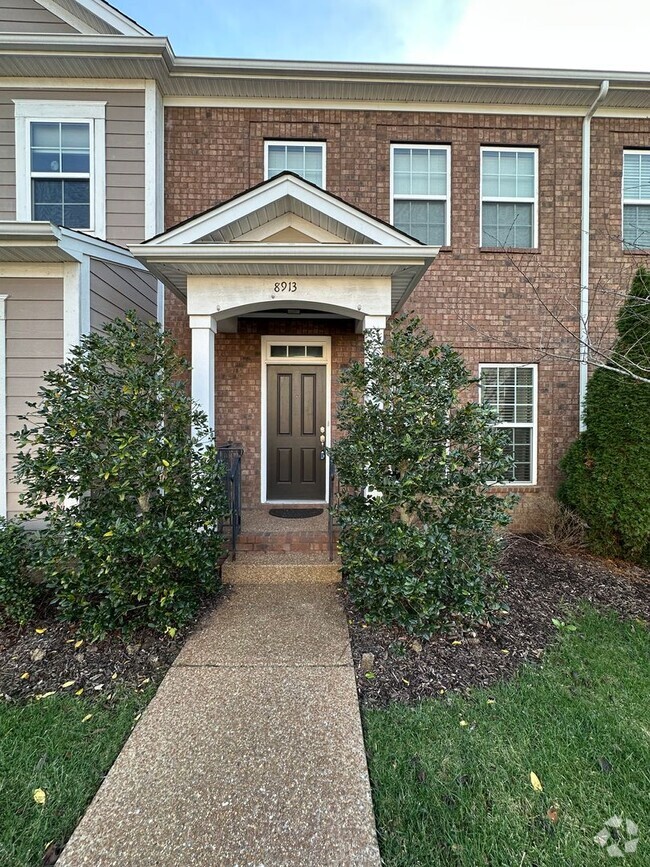 Building Photo - BEAUTIFUL Townhome, 3BDR, 2.5 BATH