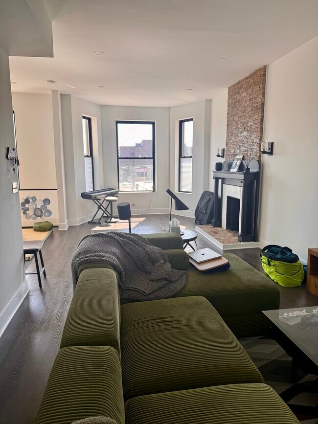 Photo - 948 W Addison St Unidad 3