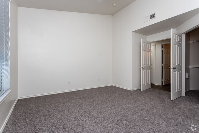 1BR,1BA-733sft