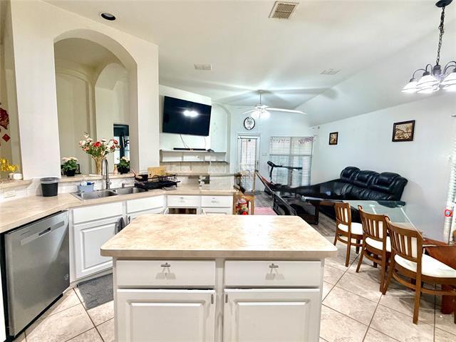 Photo - 900 Ascension Dr