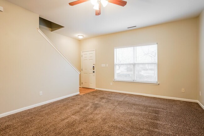 Photo - 3629 Pinkham Way